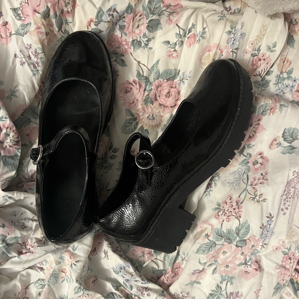 Urban Outfitters Mary Jane Heels